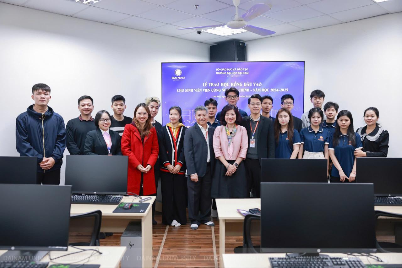 dai-nam-university-golden-scholarships-for-the-future-of-fintech