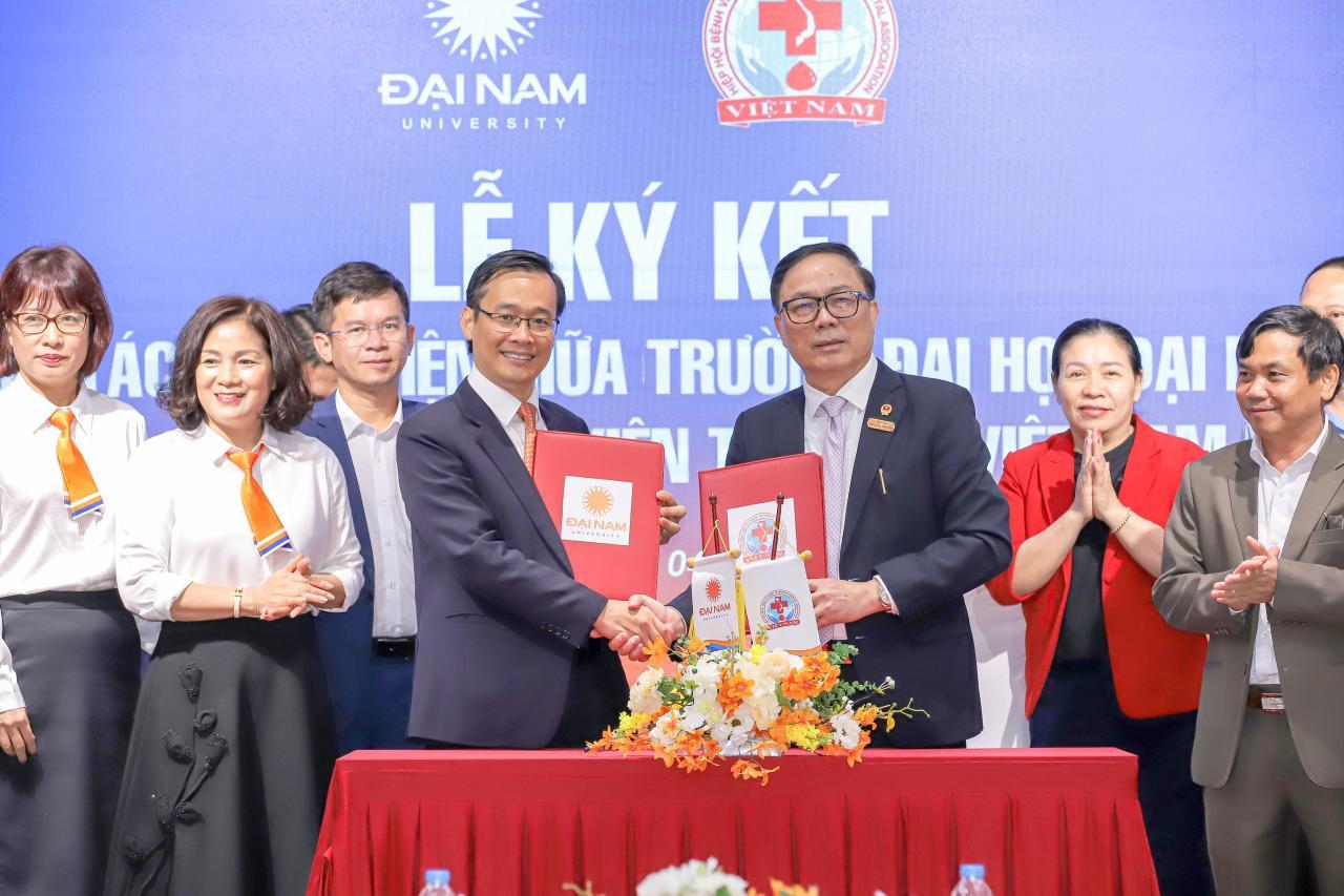 comprehensive-cooperation-between-dai-nam-university-and-the-vietnam-private-hospitals-association
