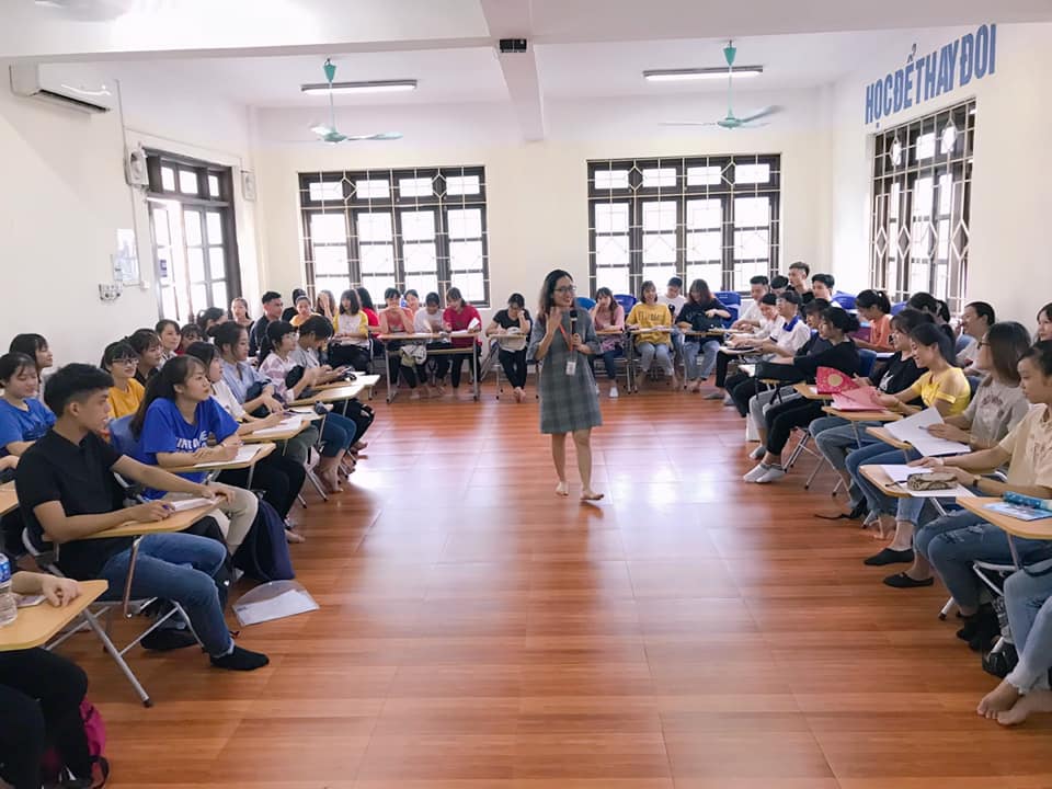 Những buổi học đầu tiên trên giảng đường đại học của tân sinh viên K13